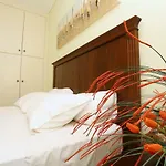 Elia 公寓 *