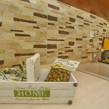 Elia * Skála Foúrkas